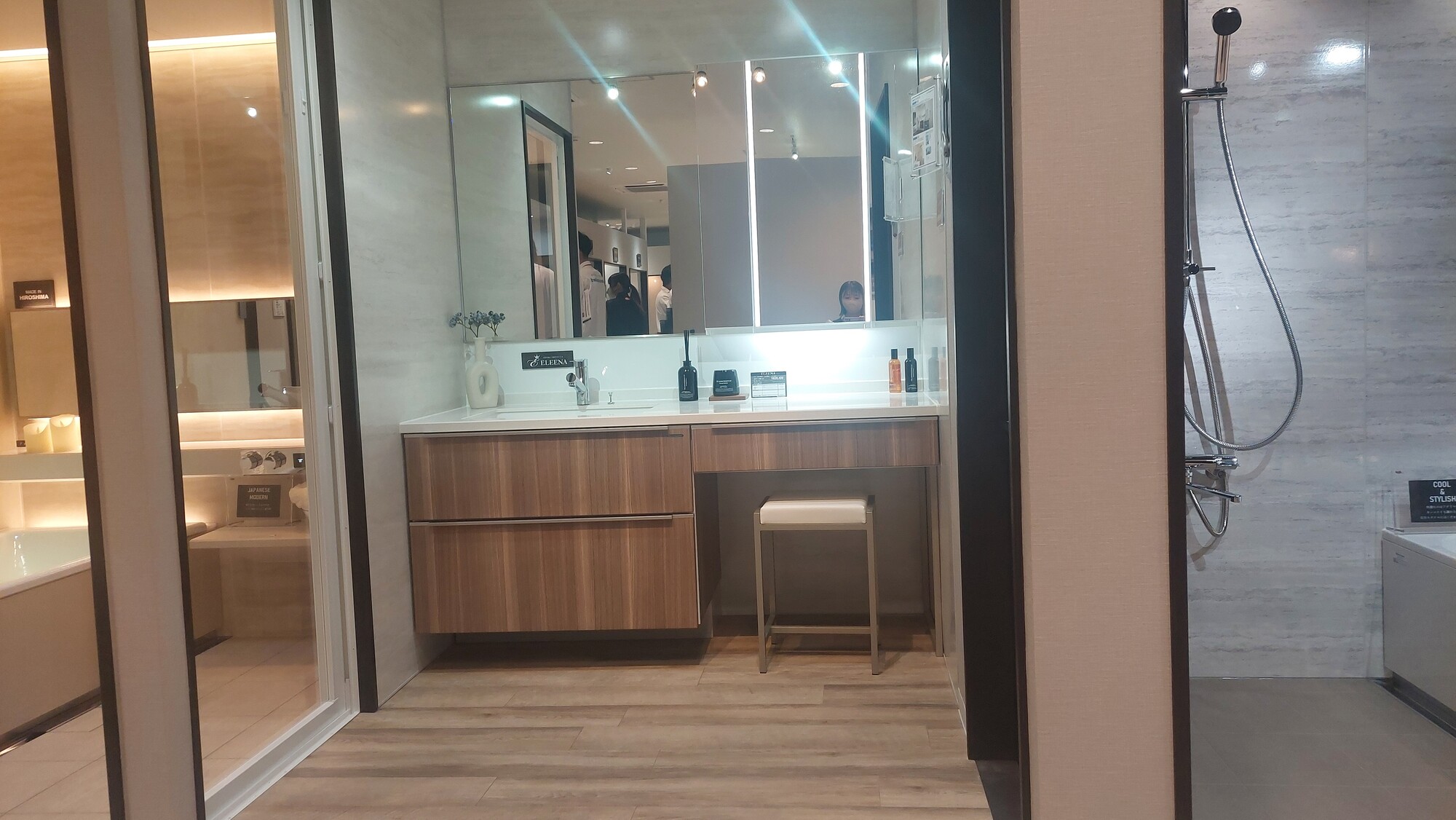外壁塗装 リプルクリエイト 広島市 佐伯区 廿日市市 ペイントライン レジリエンスウレア タカラ展示会